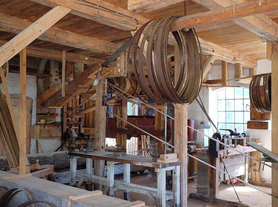 Photograph by Cardinal Contracting